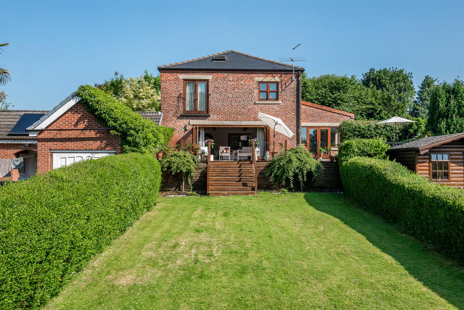 5 bed property in The Square, Preston